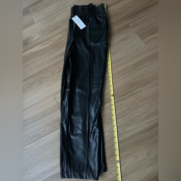 Madison d’ Amélie Black Faux Leather pull on pants, NWT - Picture 2 of 9